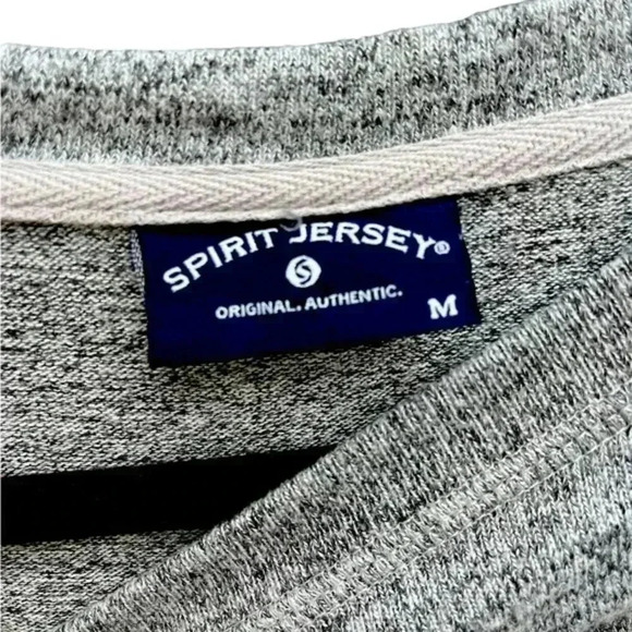 Grey pineapple long sleeve‎ Size M Pineapple, Lightweight, Soft, Vacation A53 - Picture 4 of 5